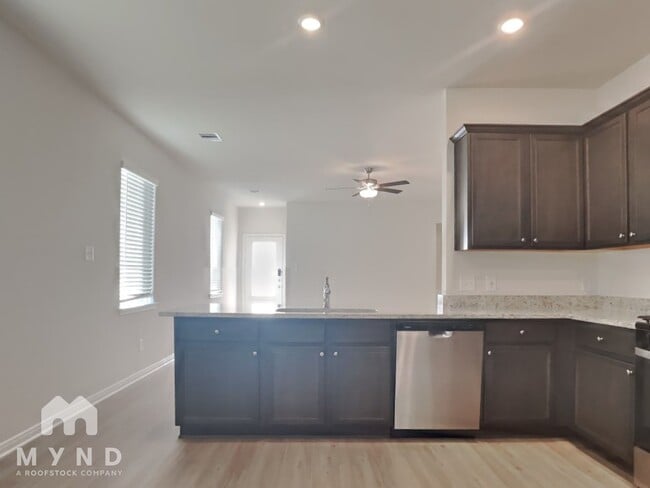 Photo - 15442 Maple Ter Dr