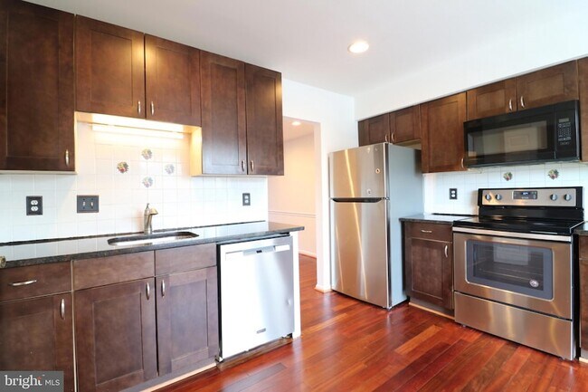 Photo - 6584 Bermuda Green Ct