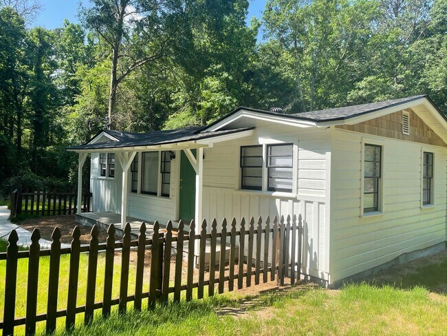 Photo - Charming Cottage on the Eastside Available Now