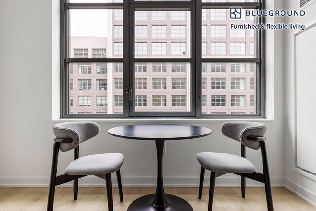 Photo - 160 Front St Unit FL5-ID2163