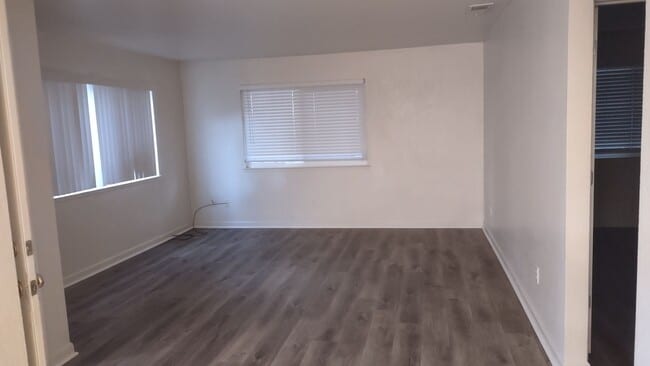 Photo - 212 Ash St