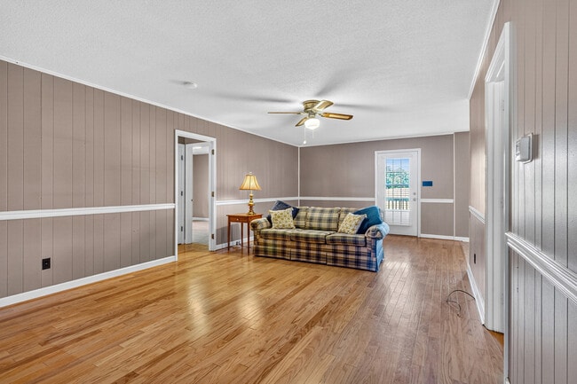 Photo - 259 Shoreline Dr