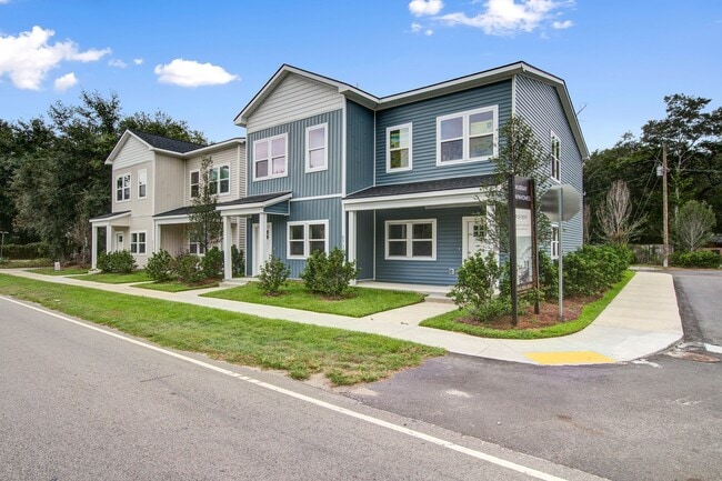 Building Photo - 5739 Murray Dr