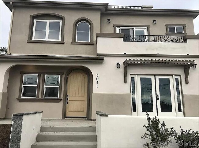 Photo - 5051 Savannah St