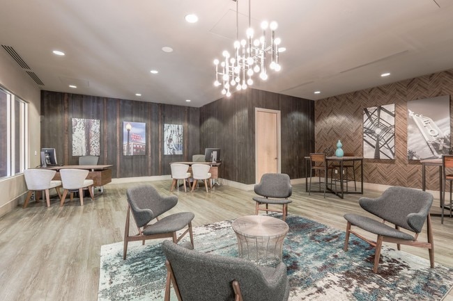 Photo - TwentyOne01 on Market