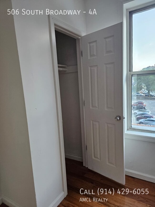 Building Photo - 506 S Broadway Unit 4A