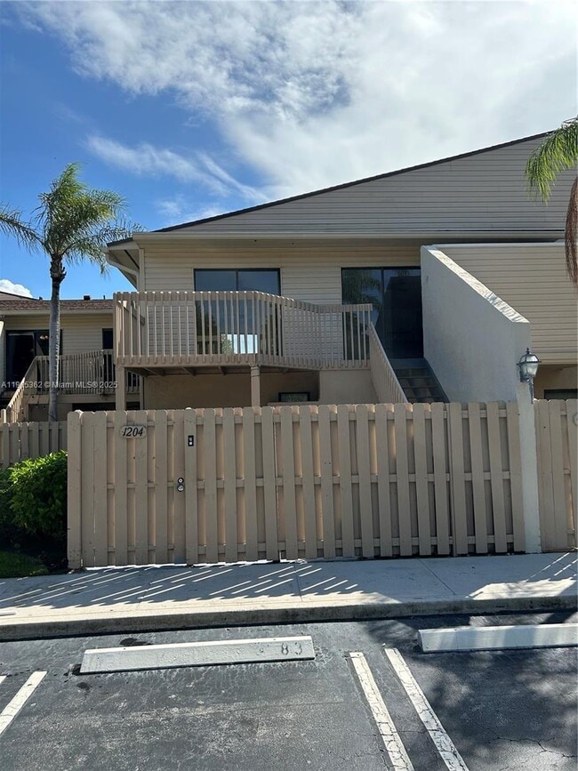 Building Photo - 600 Executive Center Dr