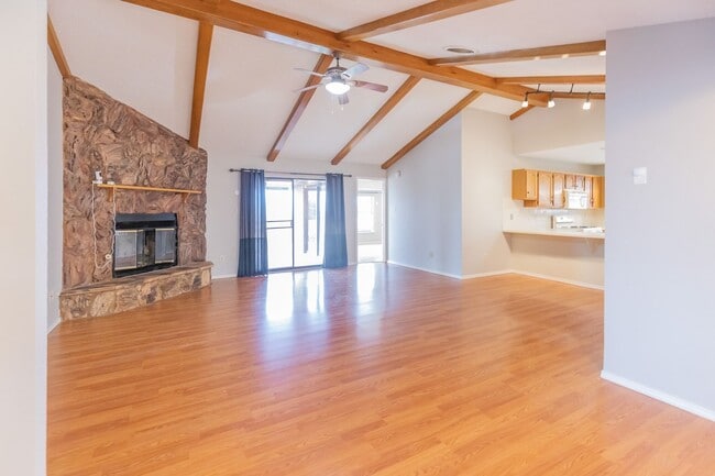 Photo - Charming 3 Bedroom 2 Bathroom - Spacious & Fenced Backyard