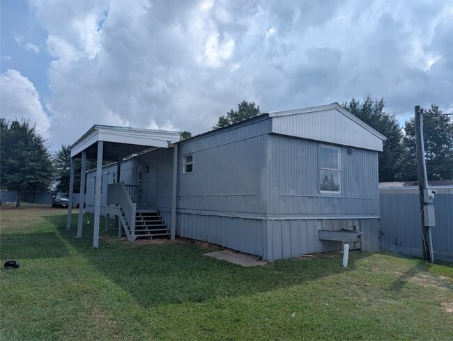 Building Photo - 608 CR-5102I