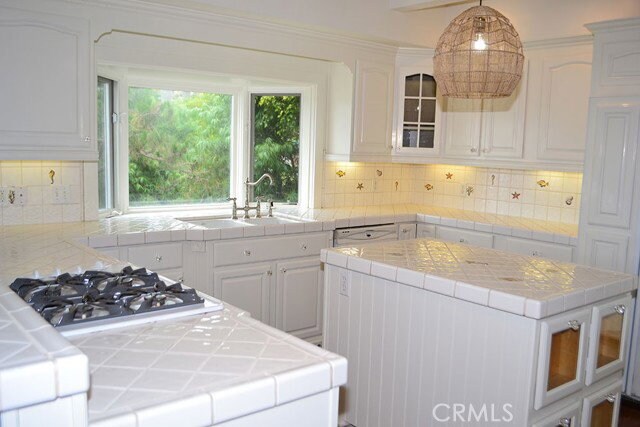 Photo - 490 Diamond St