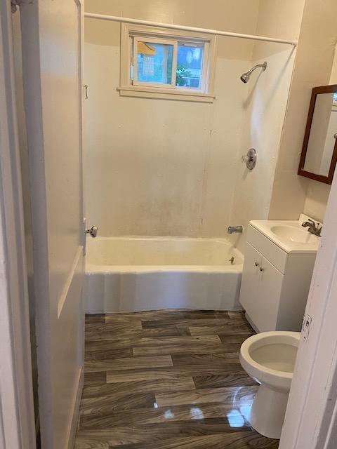 Photo - 913-915 Springate St, 1st Fl