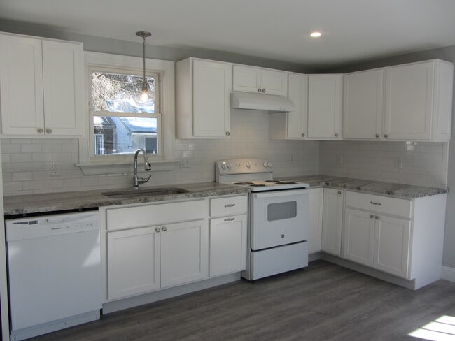 Building Photo - 59 Western Ave Unit 101