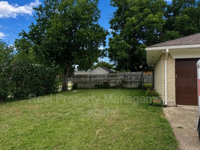 Photo - 409 LaSalle Drive