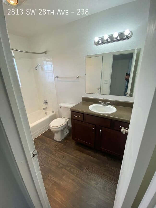 Building Photo - 2813 SW 28th Ave Unit 238