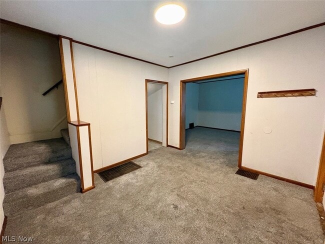 Photo - 391 E Voris St