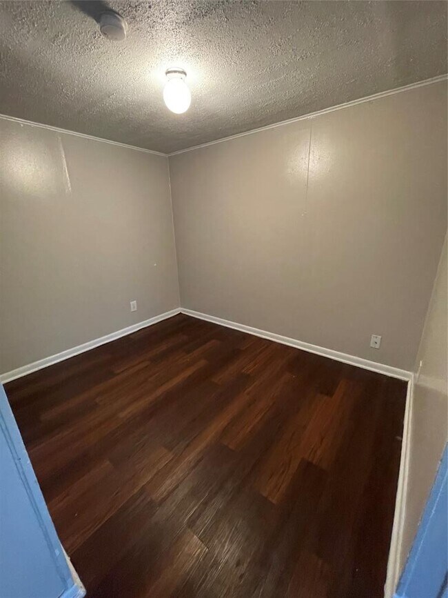 Photo - 3304 Red River St Unidad 102