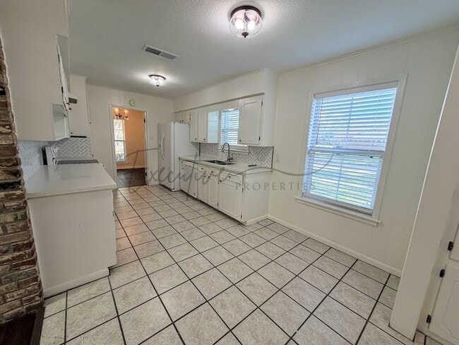 Photo - Great 3-Bedroom Family Home with Garage & Fenced Backyard