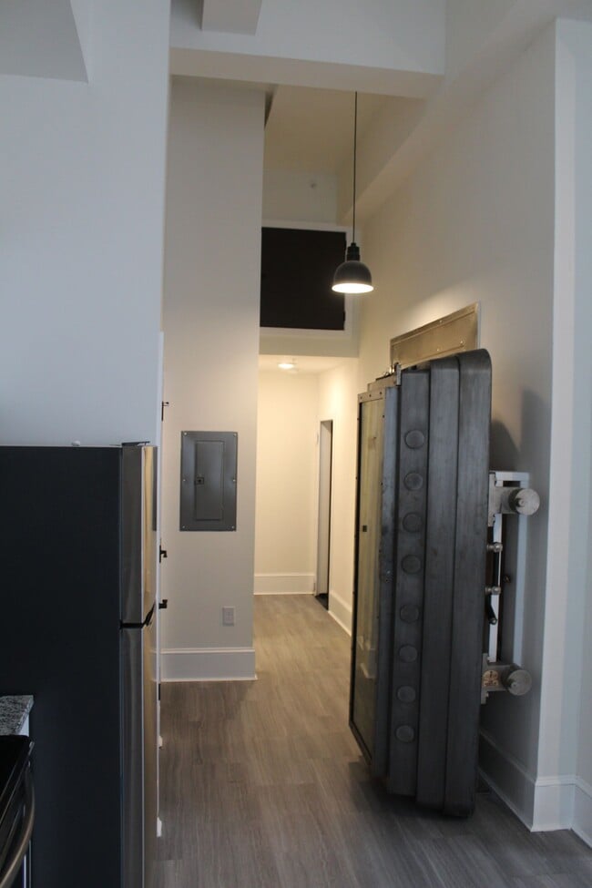 Photo - Bank Unidad 101