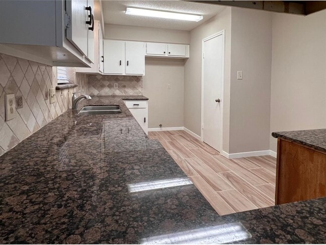 Photo - 3122 Windmill St