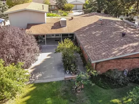 Photo - 713 Montclaire Dr NE