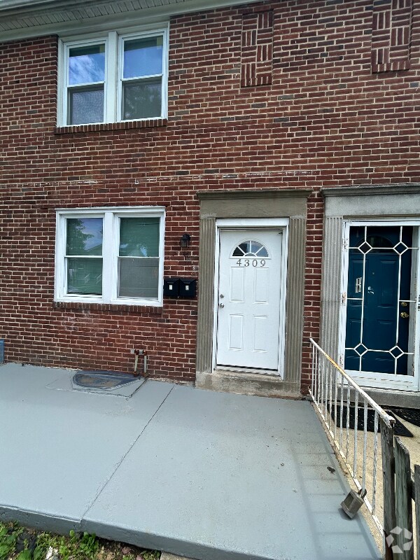 Building Photo - 4309 Norfolk Ave Rental