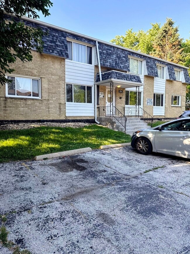 Building Photo - 11954 S Kildare Ave Unit 1E