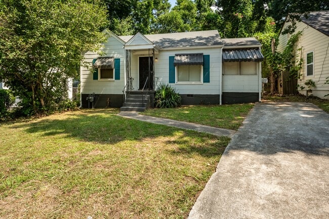 Building Photo - 1555 Venetian Dr SW
