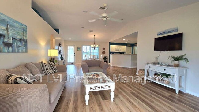 Photo - 3105 Van Buren Pkwy