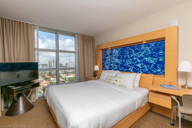 Photo - 18695 Collins Ave Unidad FL25-ID1049782P