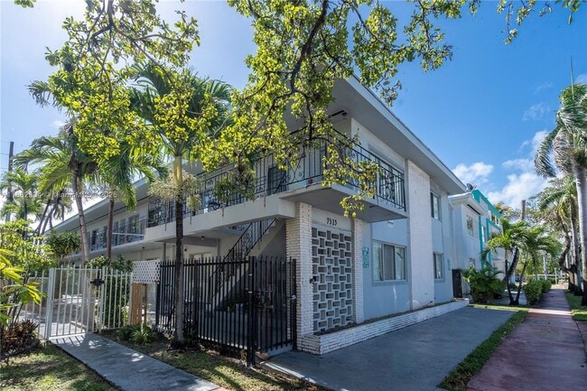 Building Photo - 7315 Harding Ave Unit 12A Rental