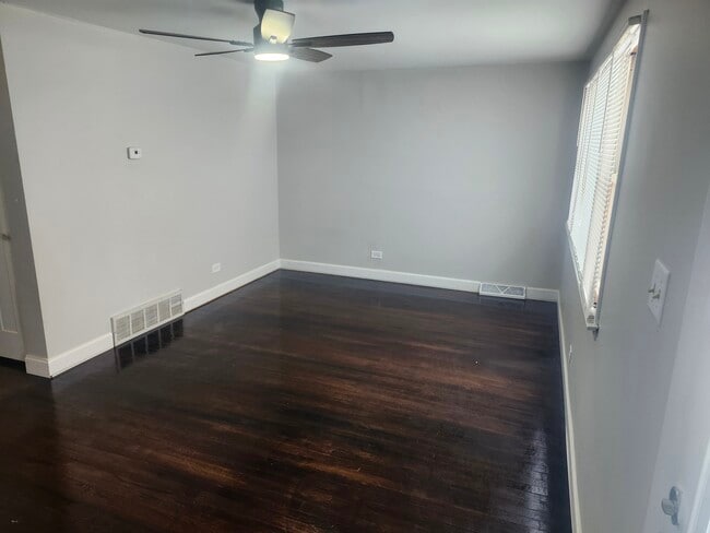 Photo - 11832 S Loomis St