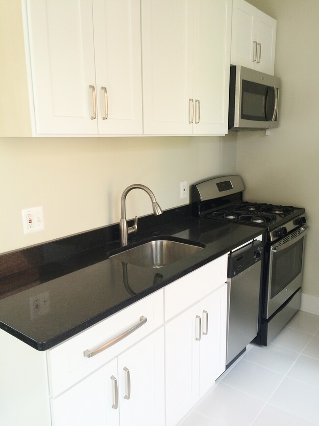 Photo - 1621 Wisconsin Ave NW Unit B