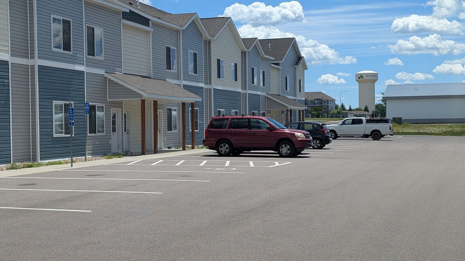 4Bed 2Bath -Windom Landing Under New Management - 4Bed 2Bath -Windom Landing Under New Management Unit A10