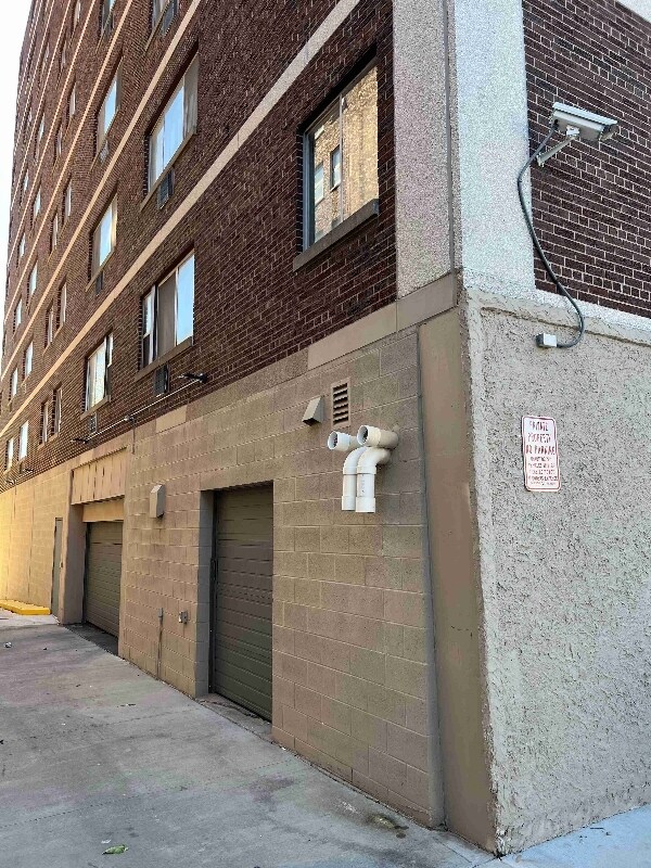 2919 W Wisconsin Ave