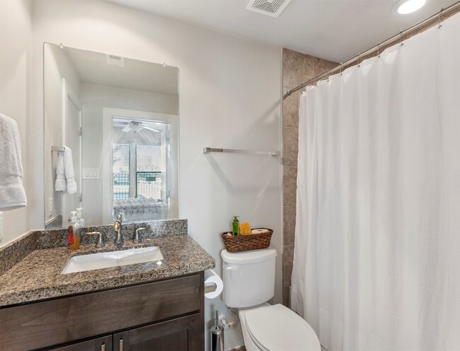Photo - 1419 Nagle St
