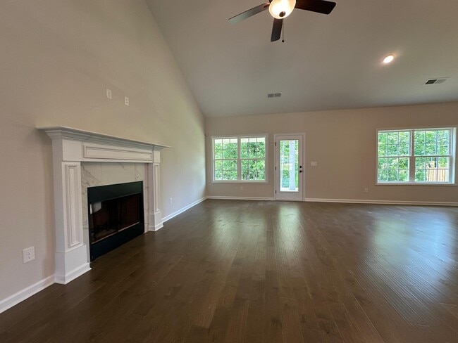 Photo - 1108 Southall Ln