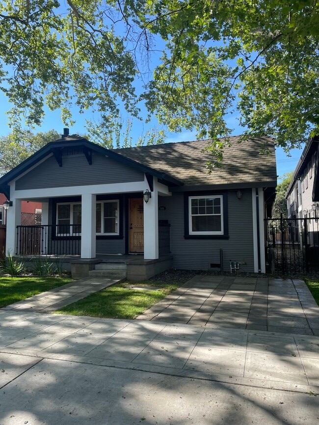 Photo - 3018 D St