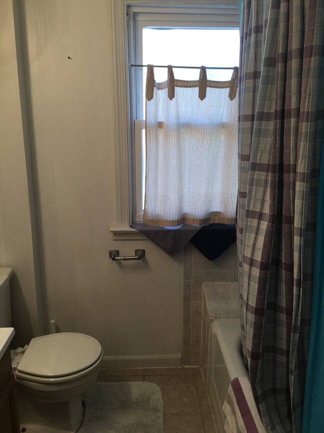 Photo - 2820 N Newcastle Ave Unit 2