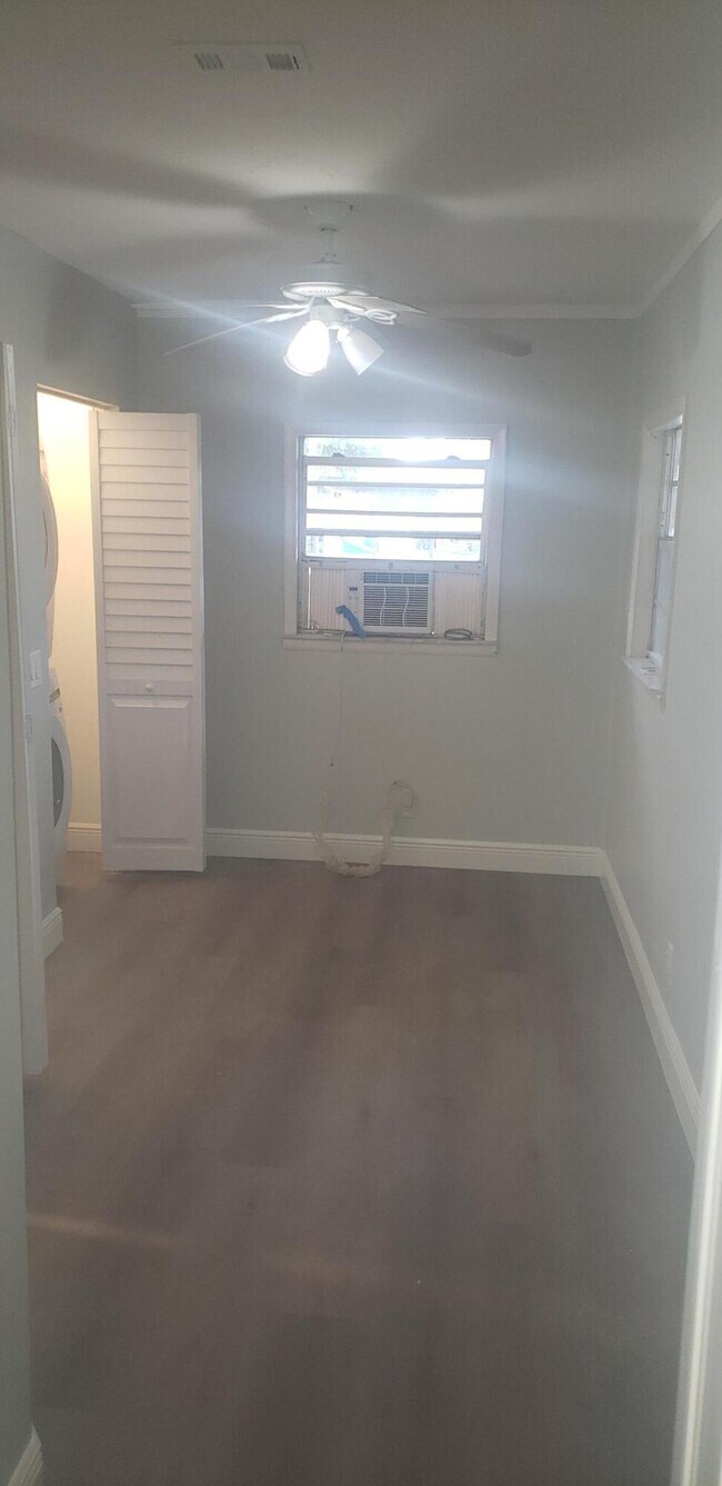 Photo - 4444 Golfers Dr W