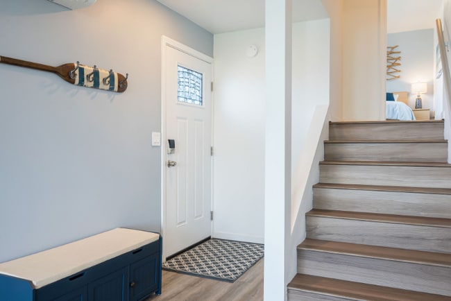 Photo - 3302 Lake Washington Blvd N