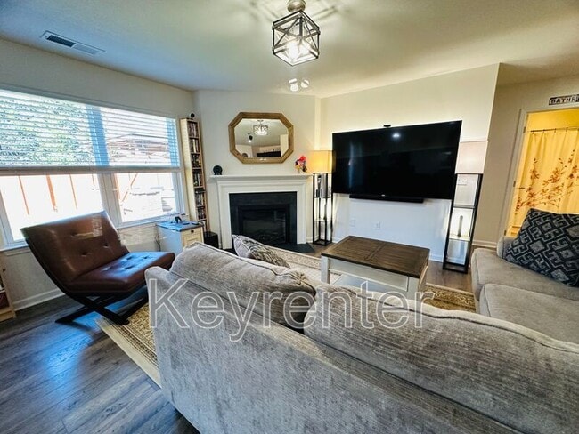 Photo - 104 Jesse Baker Ln