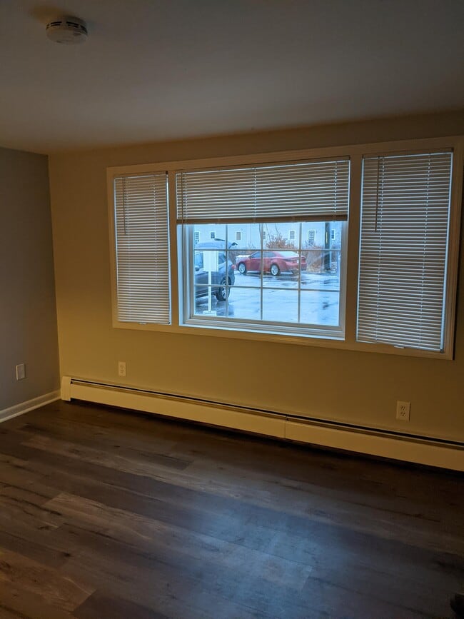 Photo - 64 Center St