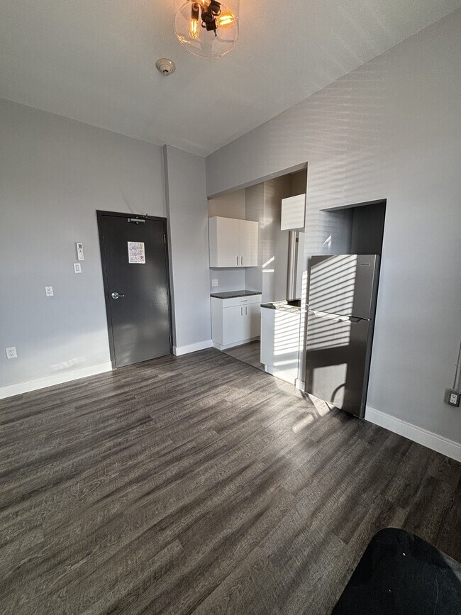 Photo - 117 Christina St N Unit 210