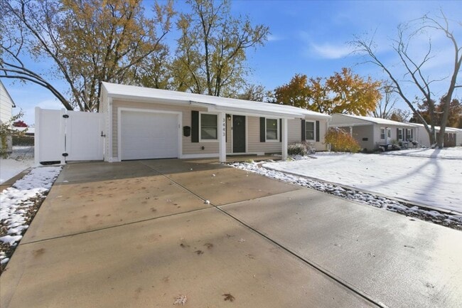 Photo - Charming 3-Bedroom Ranch in a Convenient L... Casa