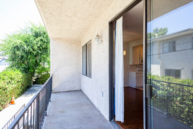 Photo - 14539 Benefit St Unidad 105