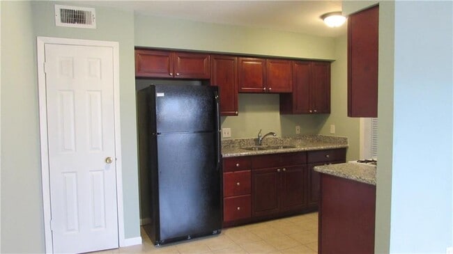 Photo - 2208 Mission Hill Dr