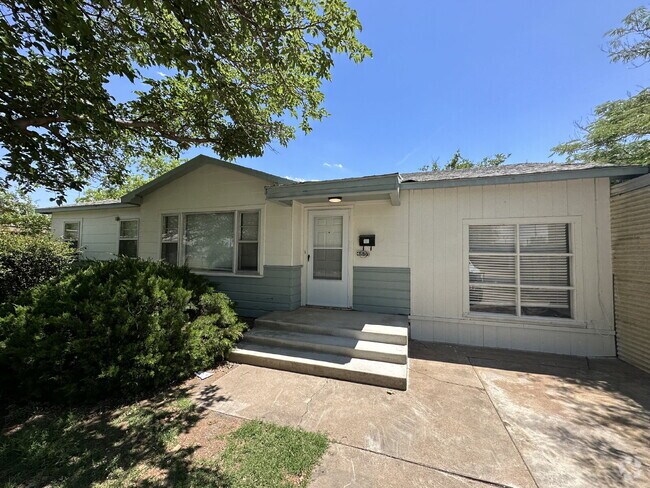 Building Photo - Newly remodeled property! Rental