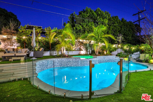 Building Photo - 1532 Glendon Ave