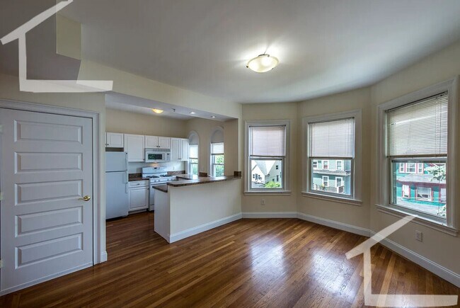 Building Photo - Bright, Renovated Packard's Corner 2Bed/2 ... Rental