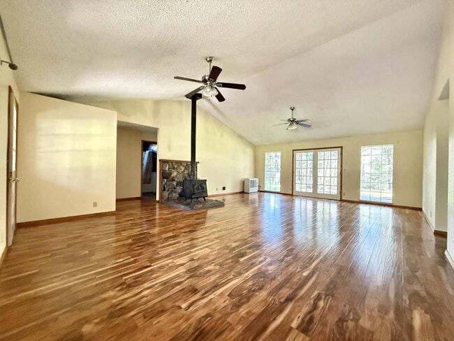 Photo - 481 Abegg Rd